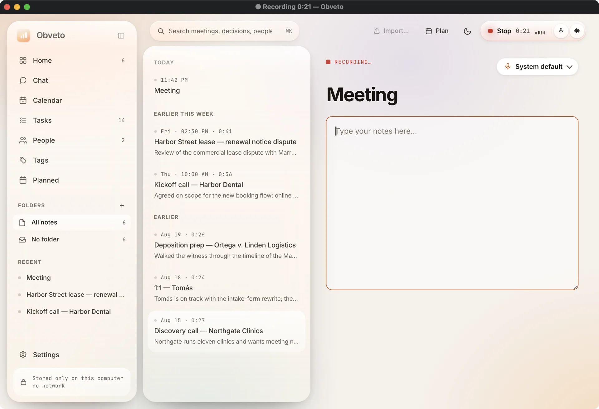 Obveto nimmt ein Meeting auf: Timer, Eingangspegel und ein Feld für eigene Notizen